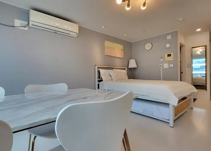 Js House Hongdae
